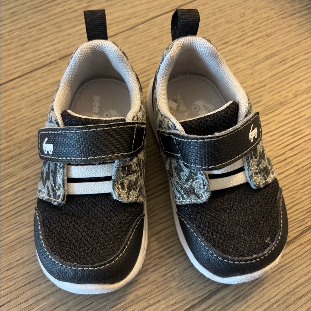 See Kai run size 6 (walker)